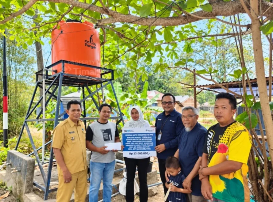 PT TIMAH Bantu Penuhi Kebutuhan Air Bersih Warga Desa Lalang Beltim 
