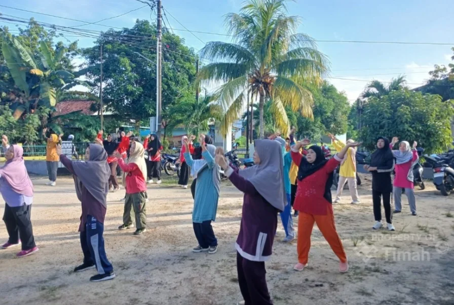 Tetap Bugar di Usia Senja, Lansia di Mentok Antusias Ikuti Senam Sehat Bersama PT TIMAH