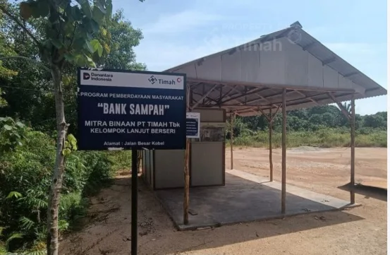 PT TIMAH Dorong Edukasi Pengelolaan Sampah Melalui Pembinaan Bank Sampah di Desa Sawang Laut
